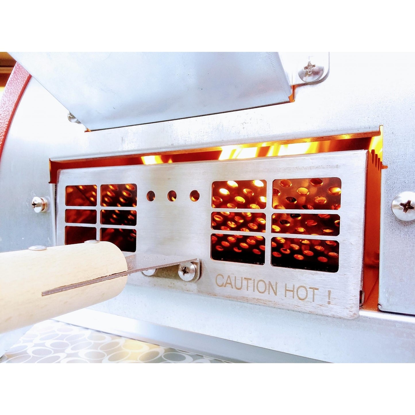 Le Peppe Portable Wood-Fired Pizza Oven.