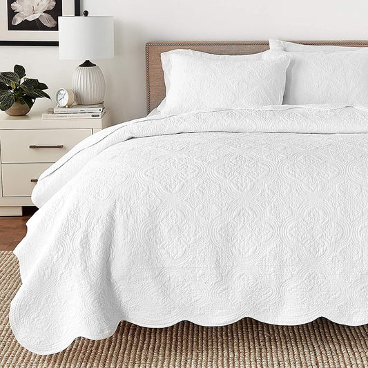 Serenity White Victorian Scalloped Reversible Quilt Bedding Set