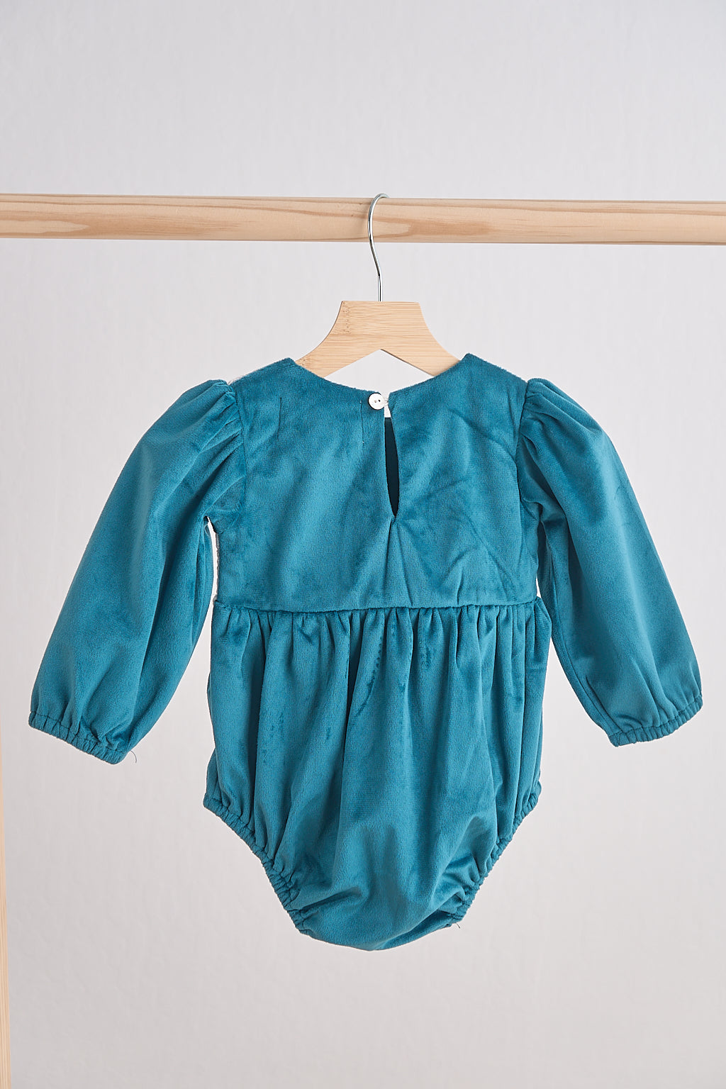 Velvet Lace Bubble
