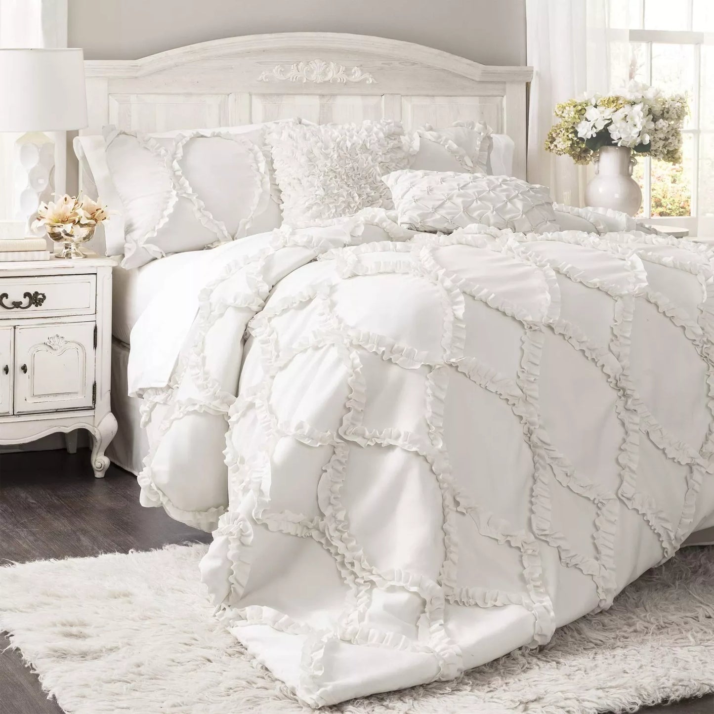 Three Piece King Comforter Set