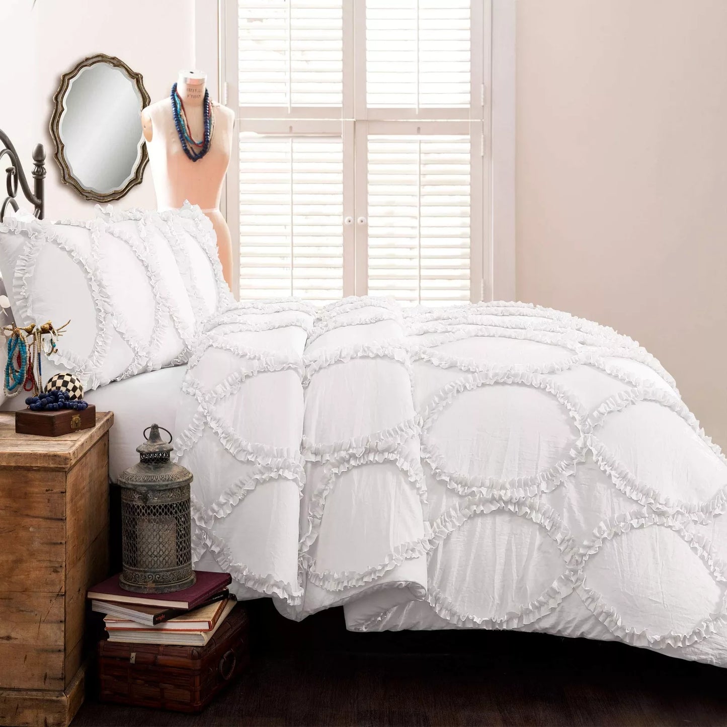 Three Piece King Comforter Set